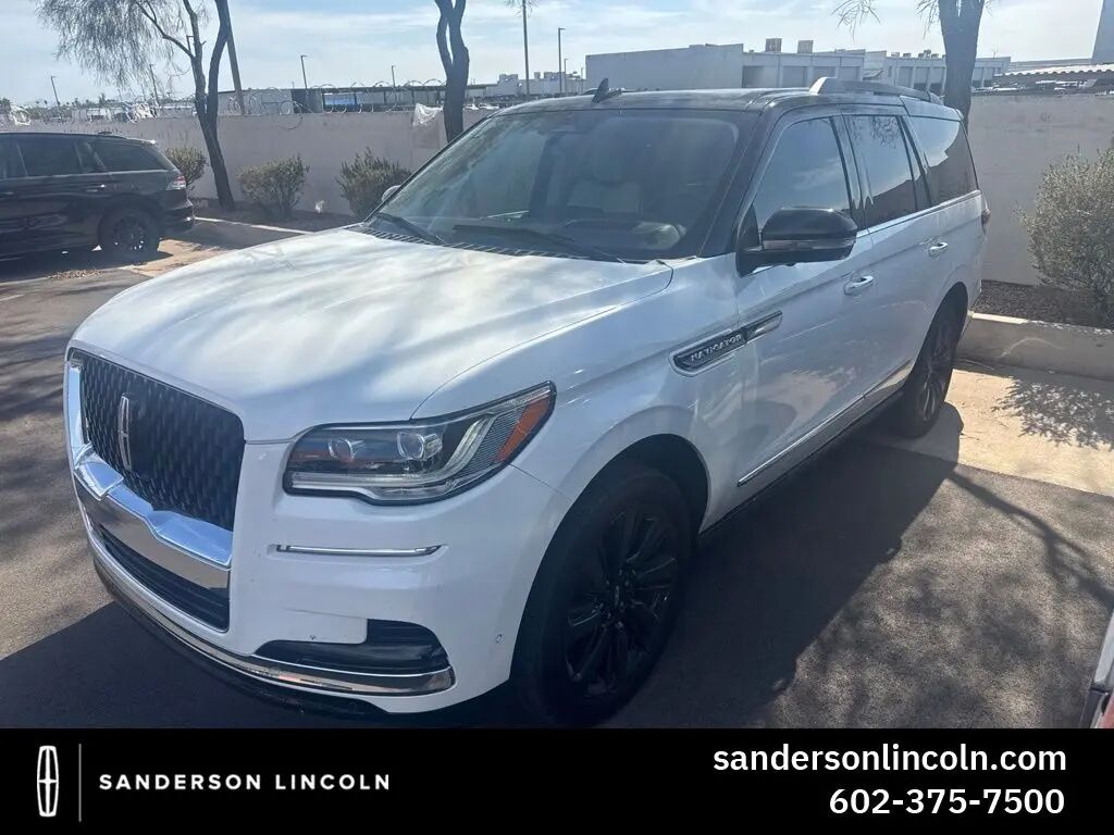 2023 Lincoln Navigator Black Label — photo 1 of 2
