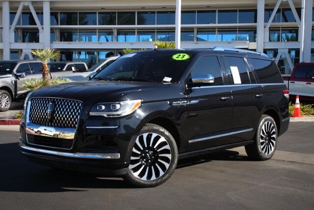2023 Lincoln Navigator Black Label — photo 1 of 13