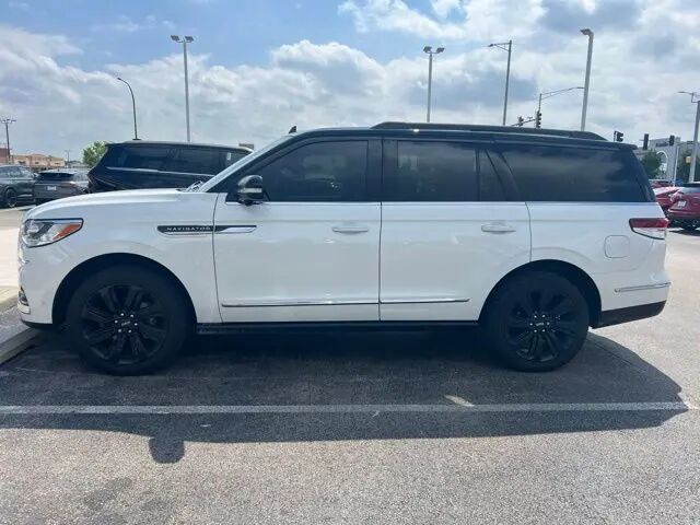 2023 Lincoln Navigator Black Label