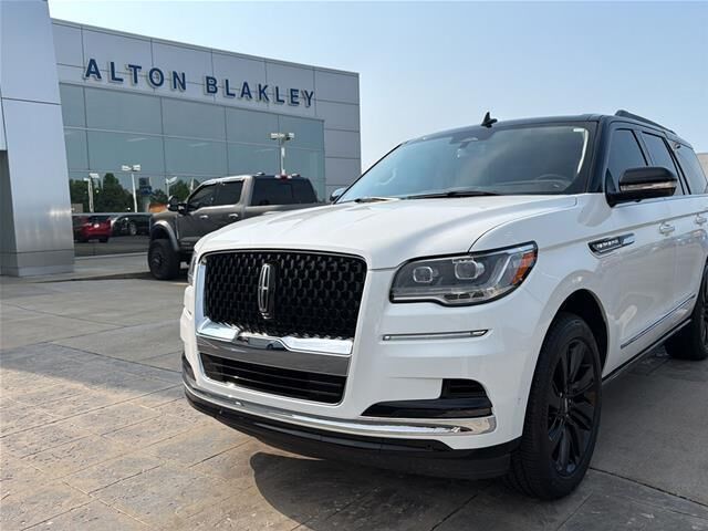 2024 Lincoln Navigator Black Label — photo 1 of 12
