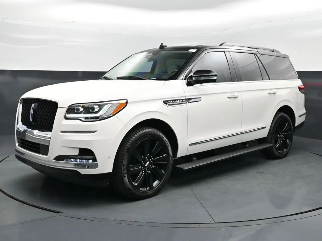 2024 Lincoln Navigator Black Label — photo 1 of 13