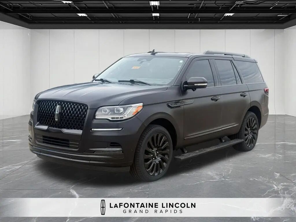 2023 Lincoln Navigator Black Label — photo 1 of 13
