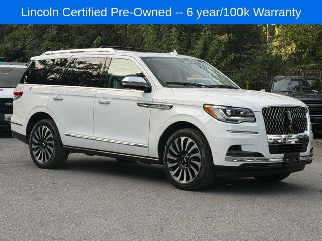 2023 Lincoln Navigator Black Label — photo 1 of 13