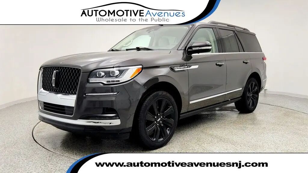2024 Lincoln Navigator Black Label — photo 1 of 13