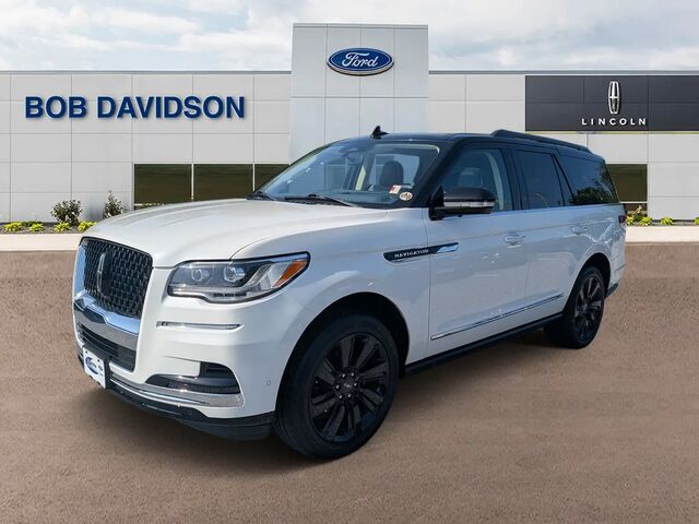 2022 Lincoln Navigator Black Label