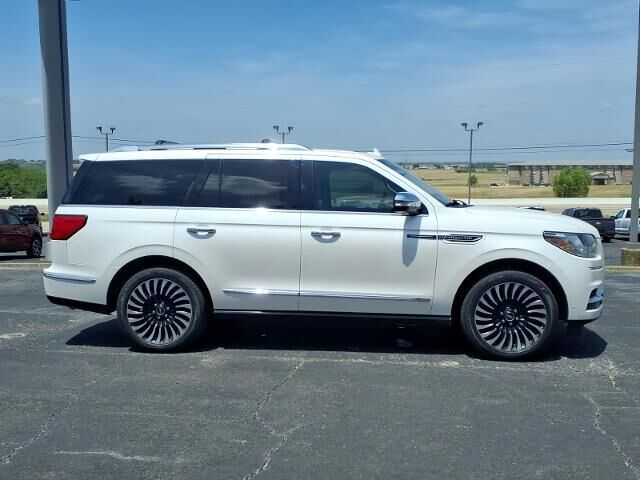2018 Lincoln Navigator Black Label — photo 1 of 5