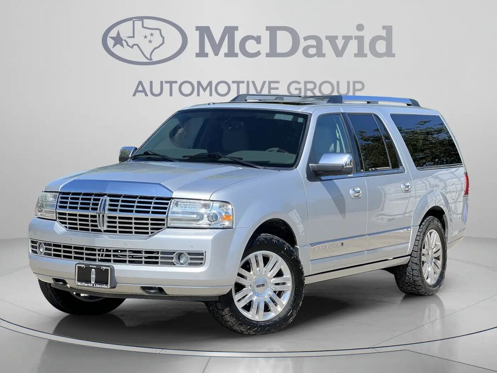 2013 Lincoln Navigator L Base — photo 1 of 13