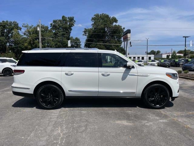2022 Lincoln Navigator L Reserve — photo 1 of 3