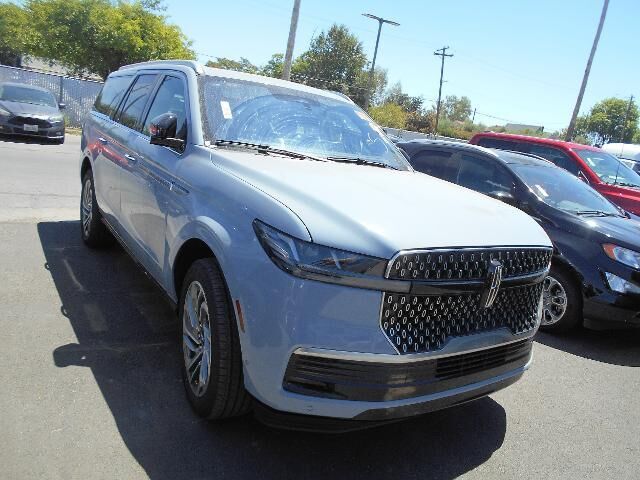 2025 Lincoln Navigator L Reserve