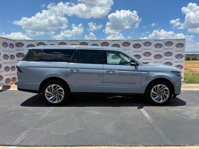 2025 Lincoln Navigator L Reserve