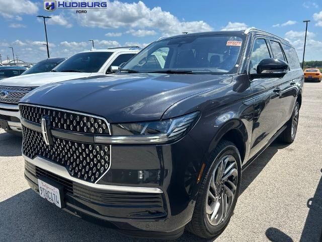 2025 Lincoln Navigator L Reserve