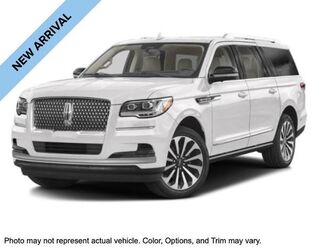 2023 Lincoln Navigator L Reserve — photo 1 of 13
