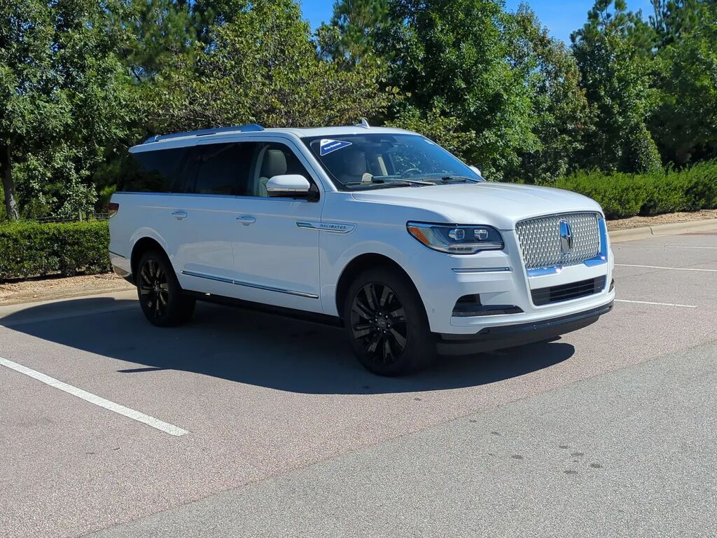 2024 Lincoln Navigator L Reserve — photo 1 of 13