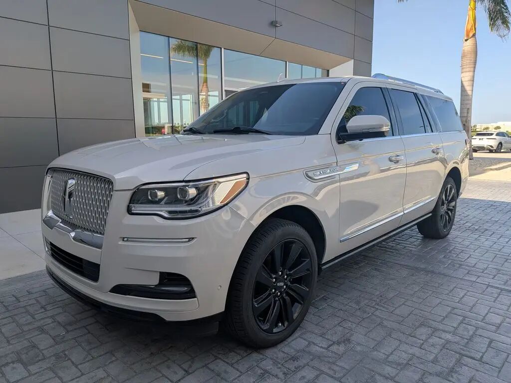2024 Lincoln Navigator L Reserve — photo 1 of 13