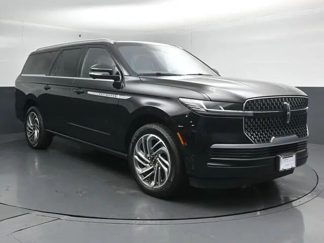 2025 Lincoln Navigator L Reserve — photo 1 of 2