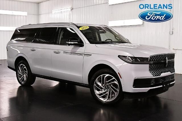 2025 Lincoln Navigator L Reserve
