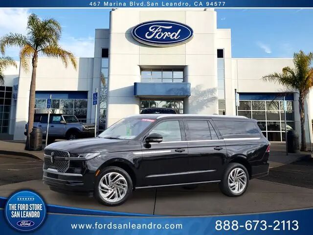 2025 Lincoln Navigator L Reserve — photo 1 of 13