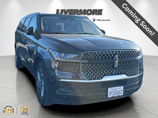 2025 Lincoln Navigator L Reserve — photo 1 of 13