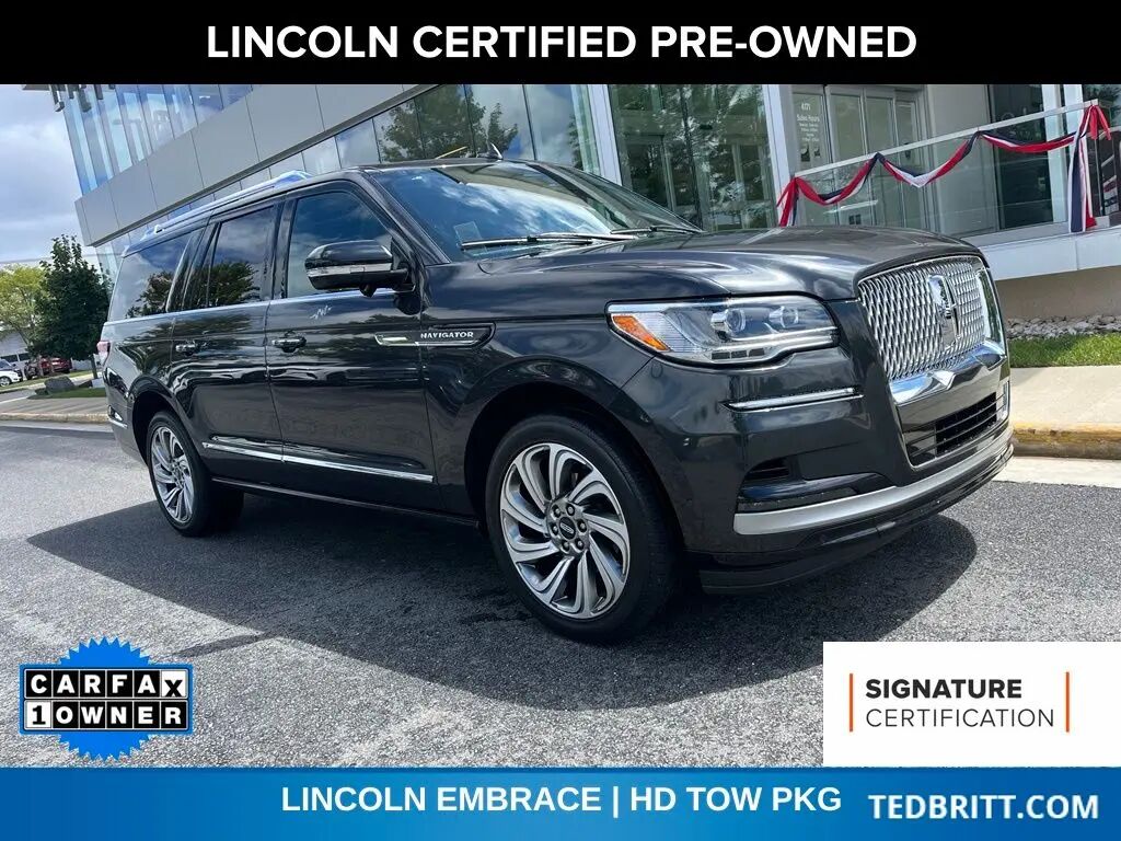 2023 Lincoln Navigator L Reserve — photo 1 of 11