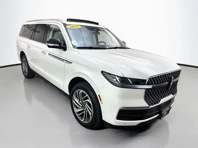 2025 Lincoln Navigator L Reserve