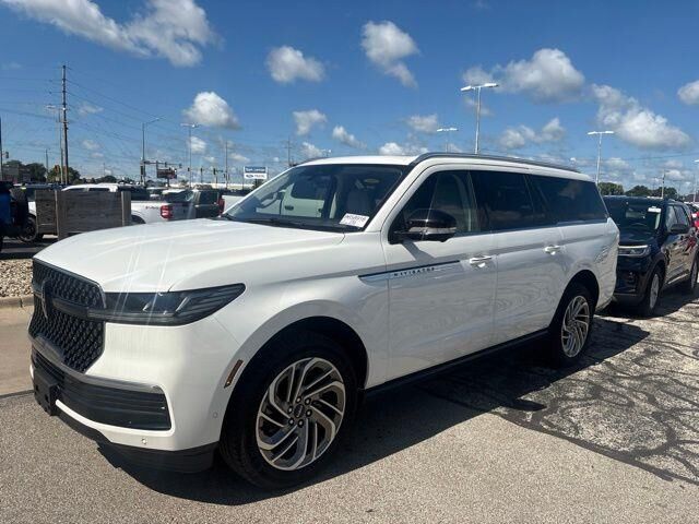 2025 Lincoln Navigator L Reserve — photo 1 of 1