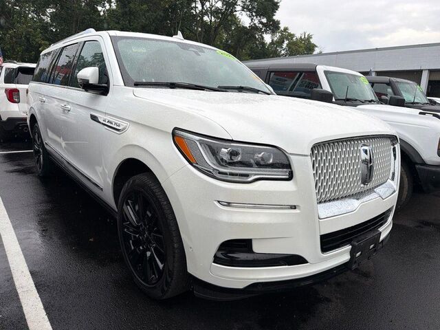 2023 Lincoln Navigator L Reserve