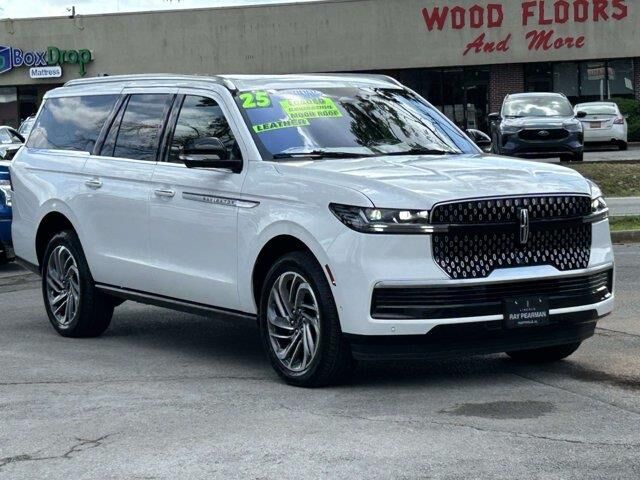 2025 Lincoln Navigator L Reserve