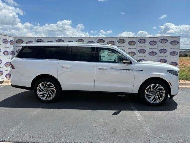 2025 Lincoln Navigator L Reserve