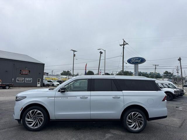 2025 Lincoln Navigator L Reserve