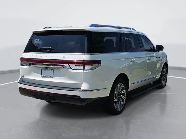 2022 Lincoln Navigator L Reserve