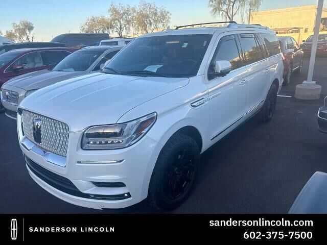 2020 Lincoln Navigator L Reserve — photo 1 of 13