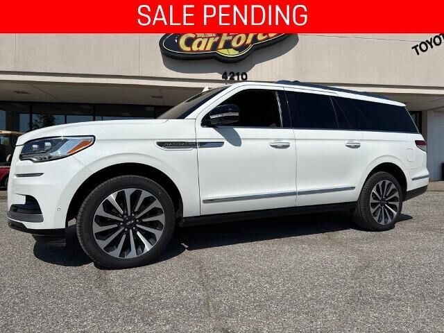 2022 Lincoln Navigator L Reserve — photo 1 of 1