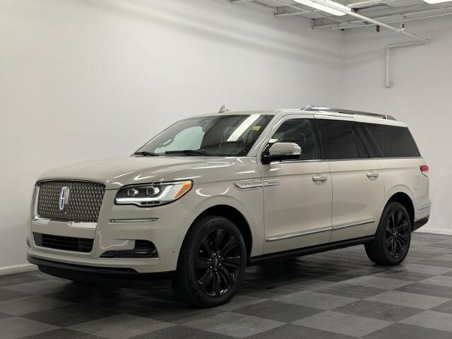 2022 Lincoln Navigator L Reserve