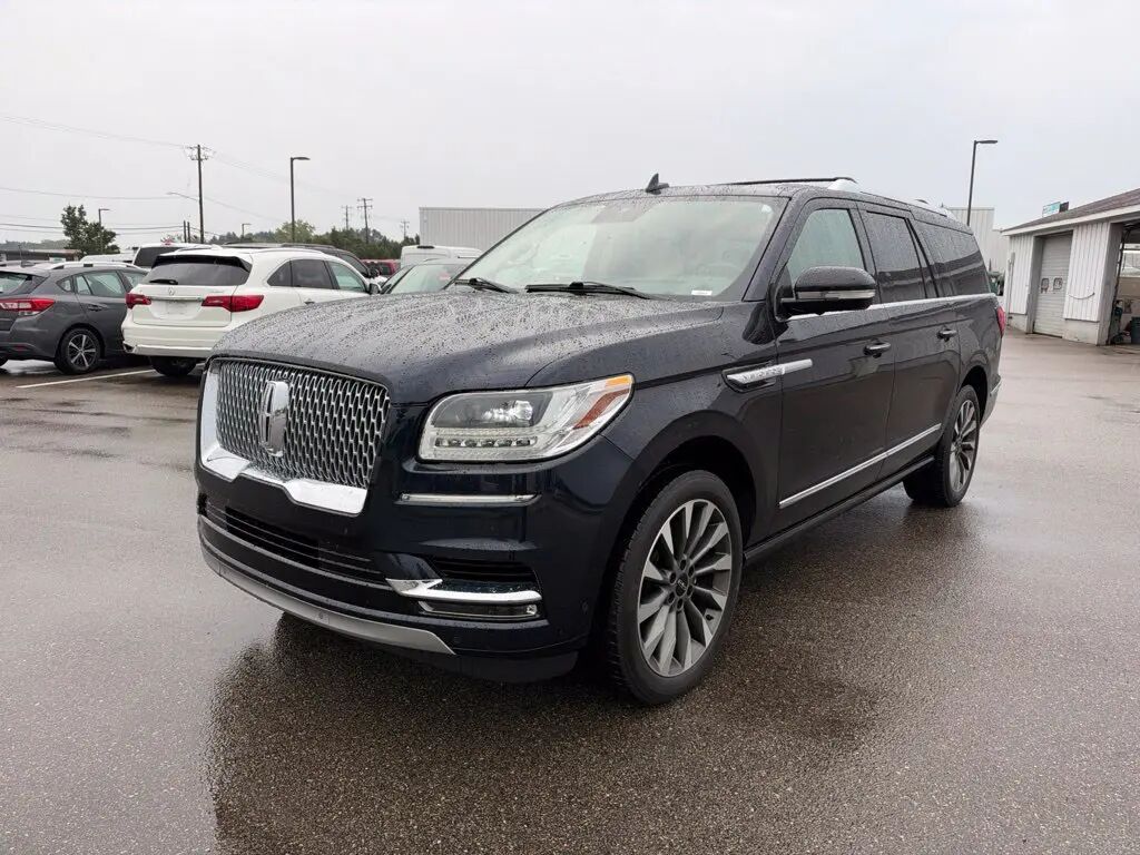 2021 Lincoln Navigator L Reserve — photo 1 of 13