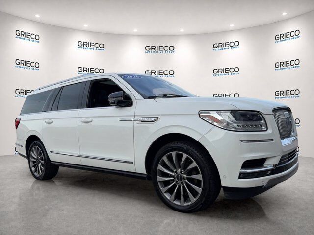 2020 Lincoln Navigator L Reserve — photo 1 of 13