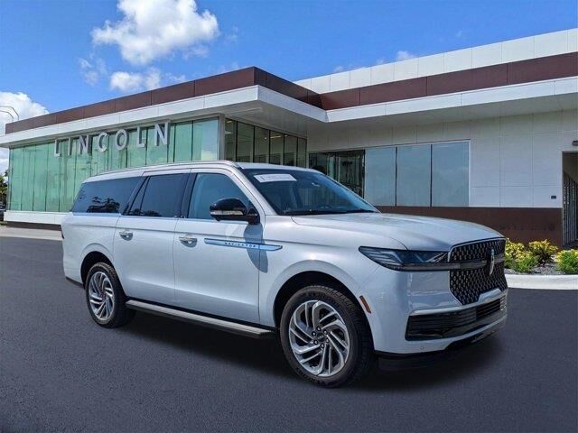 2026 Lincoln Navigator L Premiere — photo 1 of 13