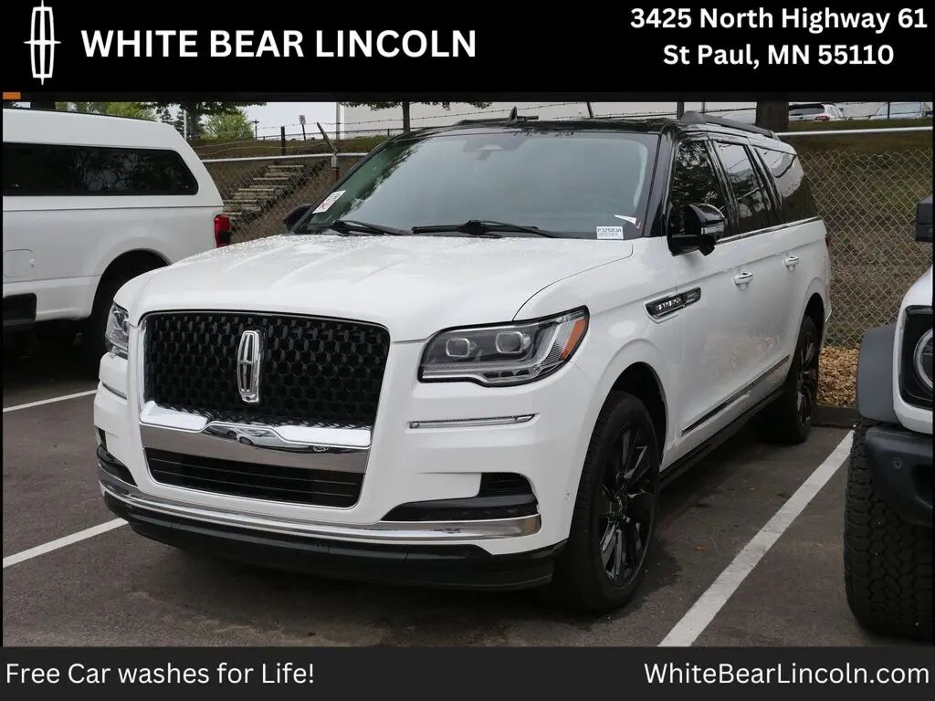 2024 Lincoln Navigator L Black Label — photo 1 of 7