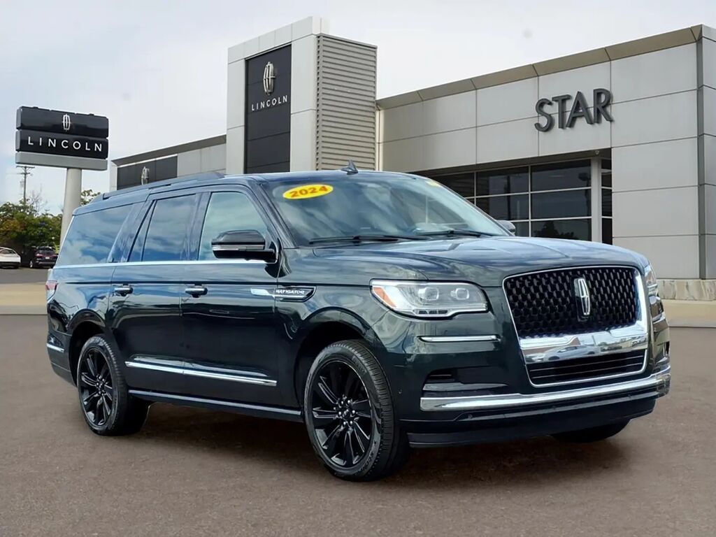 2024 Lincoln Navigator L Black Label — photo 1 of 13