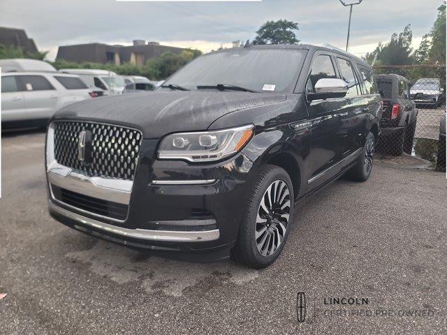 2024 Lincoln Navigator L Black Label — photo 1 of 13
