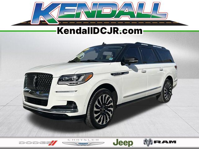 2022 Lincoln Navigator L Black Label — photo 1 of 13