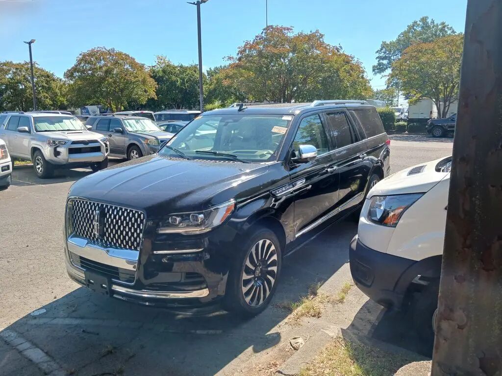 2022 Lincoln Navigator L Black Label — photo 1 of 13