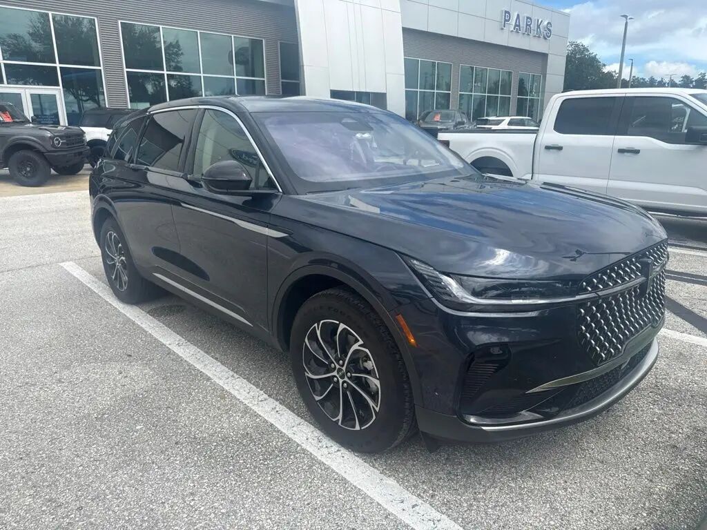 2024 Lincoln Nautilus Hybrid Premiere — photo 1 of 13