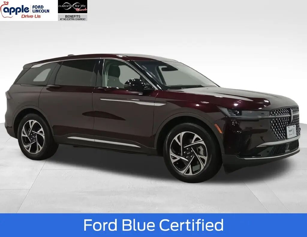 2024 Lincoln Nautilus Hybrid Premiere — photo 1 of 13