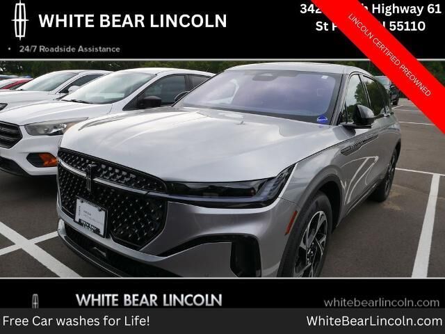 2025 Lincoln Nautilus Hybrid Premiere — photo 1 of 2