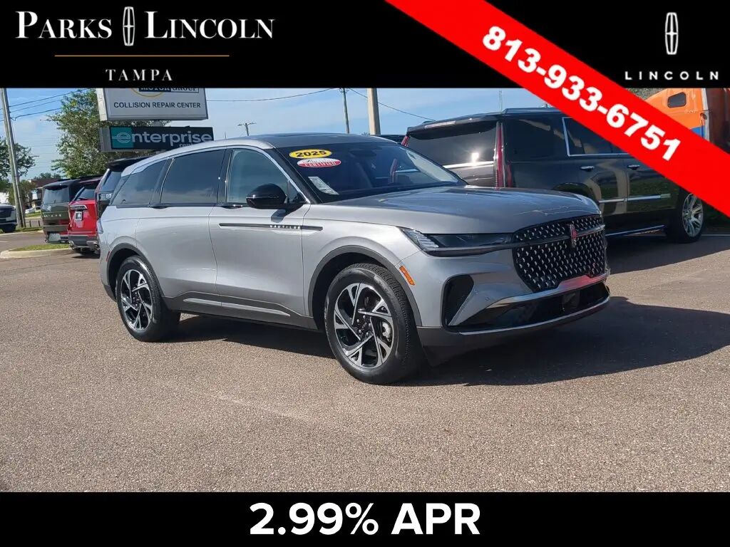 2025 Lincoln Nautilus Premiere — photo 1 of 13