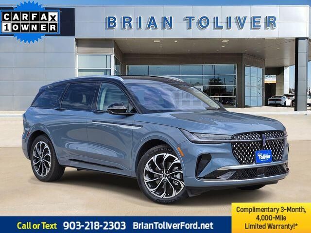 2025 Lincoln Nautilus Hybrid Reserve — photo 1 of 1