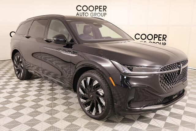 2025 Lincoln Nautilus Hybrid Reserve — photo 1 of 13