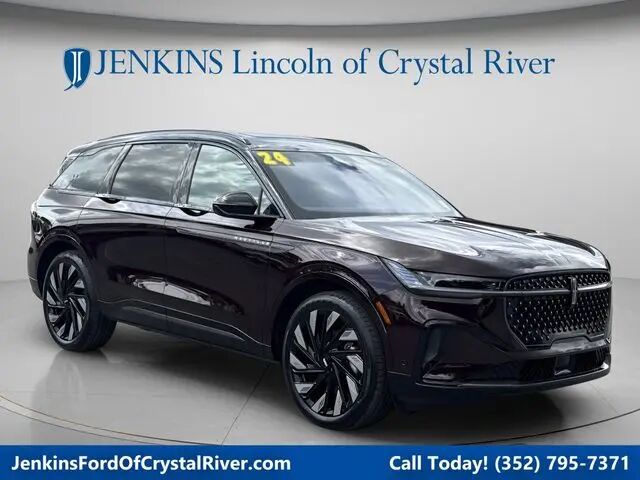 2024 Lincoln Nautilus Hybrid Reserve — photo 1 of 10