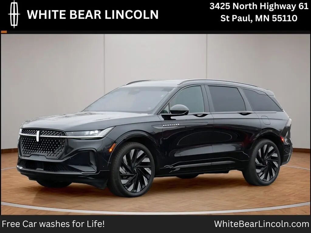 2024 Lincoln Nautilus Reserve — photo 1 of 13