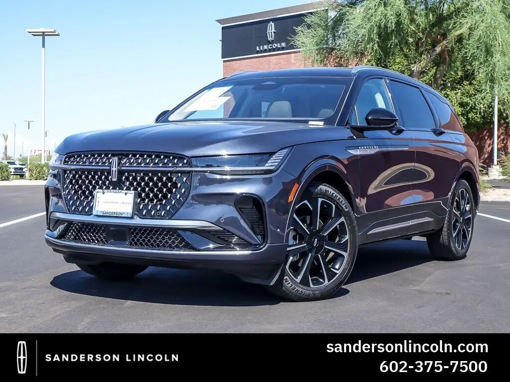 2024 Lincoln Nautilus Reserve — photo 1 of 13